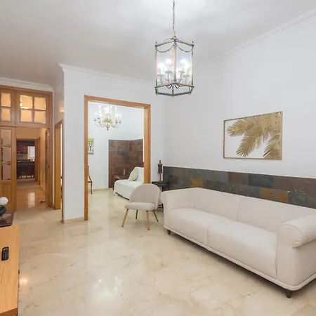 Dom wakacyjny The Red House - 3br With Private Terrace *